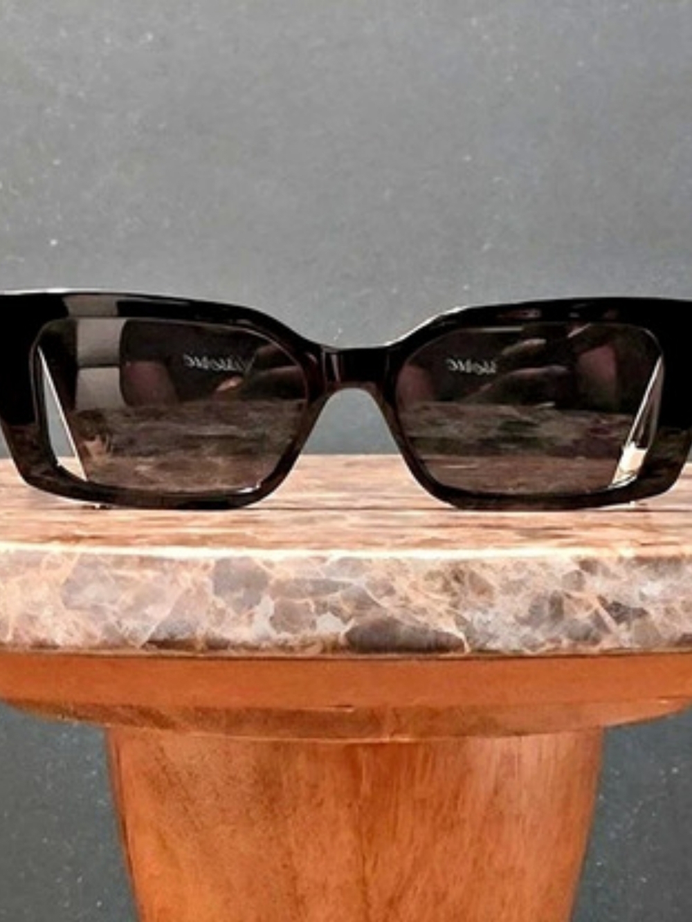 Fendi Skinny Cat Rectangle Sunglasses Black - Like New